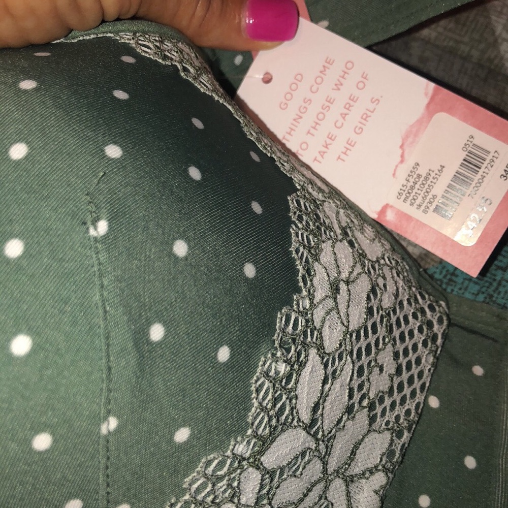 Ladies Cacique brassiere